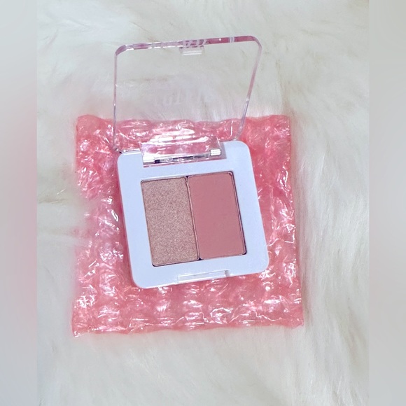 🆕 ESTATE Duo Eyeshadows “BabyGirl” Pressed Compact High End Makeup Neutral Tone - Picture 2 of 12